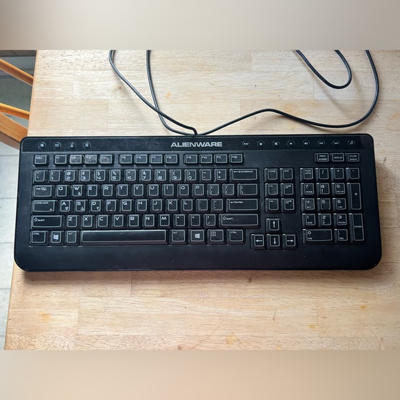 Alienware PC Gaming NEED GONE ASAP - Picture 5 of 6